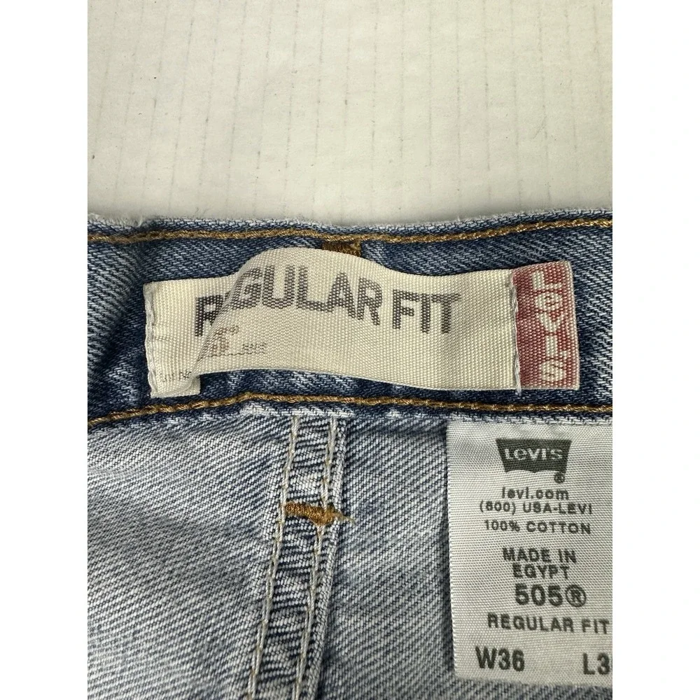 Vintage Levis 505 Jeans Mens 36x30 Regular Fit Faded Medium Wash Blue Denim Y2K